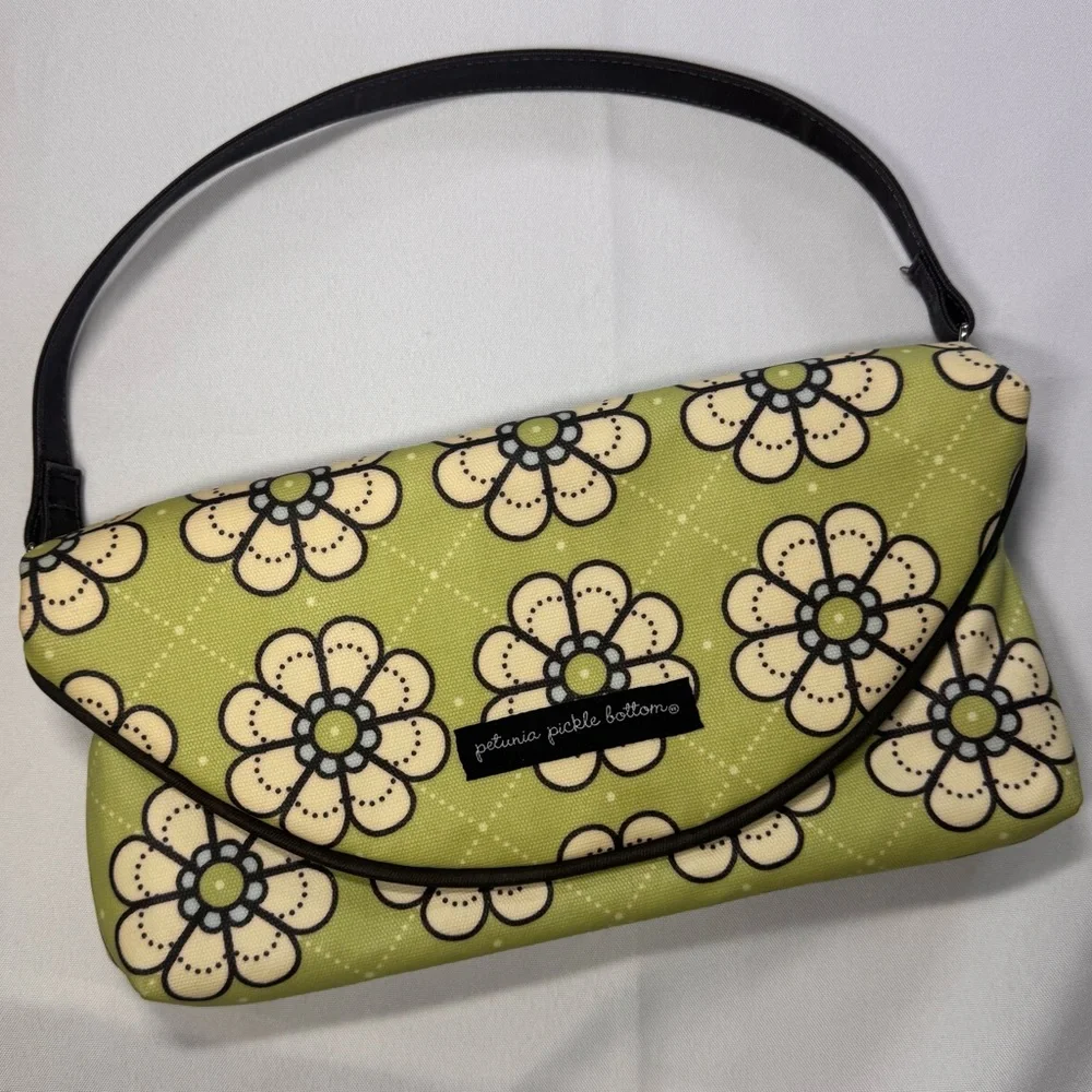 Petunia Pickle Bottom Clutch/Shoulder Bag - Green Daisy Floral